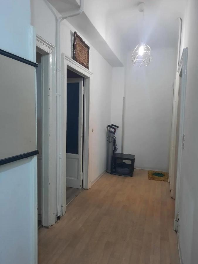 Private Room In A Quiet Apartment In The City Center Milánó Kültér fotó